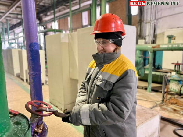 Апаратниця Криворізької ТЕС пані Олена
