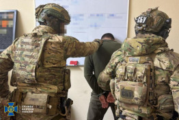 Гучне затримання: на корупції під час будівництва укриттів для літаків викрили командувача логістики Повітряних Сил ЗСУ  і начальника УСБУ в Житомирській області1