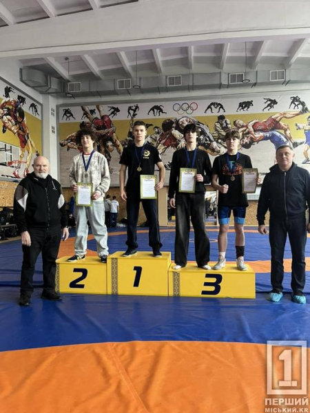 Холодна голова, характер і віра в результат: криворізькі борці з ДЮСШ №2 взяли оберемок медалей на обласній першості2