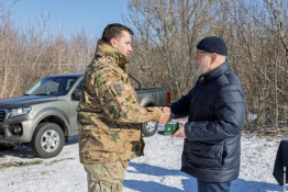 Кривий Ріг передав 60-й бригаді вже 93-й автомобіль з початку війни4