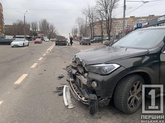 На Дзержинці не розминулися дві BMW: рух ускладнено1