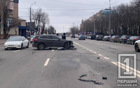 На Дзержинці не розминулися дві BMW: рух ускладнено