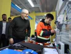 О. Вілкул: Для навчання молоді сучасним технологіям та перекваліфікації, у тому числі ветеранів та ВПО, у Кривому Розі відкрито навчальний центр для електриків1