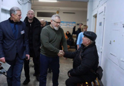 О. Вілкул: Від безперебійної роботи медичної інфраструктури залежить життя і здоров’я криворіжців, тому ми зробили все, щоб лікарні могли працювати та надавати допомогу пацієнтам за будь-яких умов8