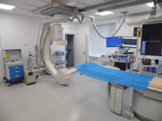 О.Вілкул: Попри війну, життя міста не зупиняється — від будівництва нових відділень та ремонту лікарень до унікальних операцій на серці. Місто й надалі забезпечуватиме все необхідне для розвитку медицини та порятунку людей2