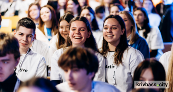 Підлітки Криворіжжя отримали 25 тисяч доларів на власні соціальні проєкти у громадах 