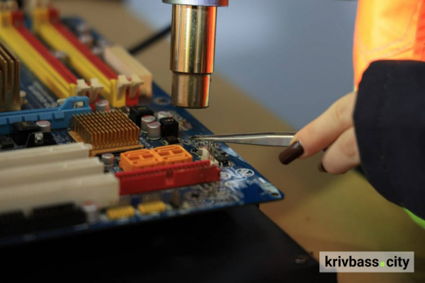 Робота буде: у Кривому Розі запрацював центр підготовки та перекваліфікації електриків4