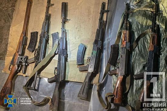 Сховок із пластидом на подвір’ї: на Дніпропетровщині затримали торговця фронтовим озброєнням3