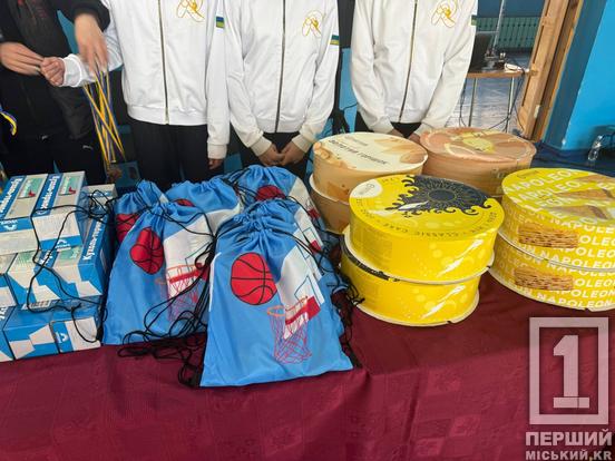 У Кривому Розі пройшов 26-й міський турнір з баскетболу на Кубок Вадима Гурова2