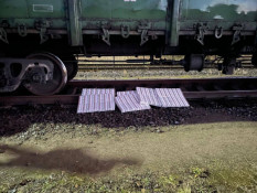 У вантажному поїзді, який прямував з Кривого Рогу до Словаччини, знайшли  чималу партію контрафактних сигарет0