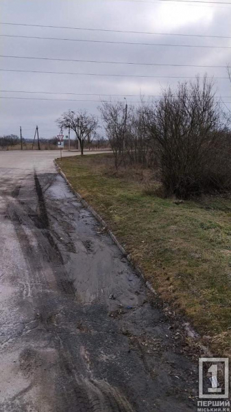 Узбіччя — не звалище: криворіжців закликають не перетворювати зупинки на смітники4