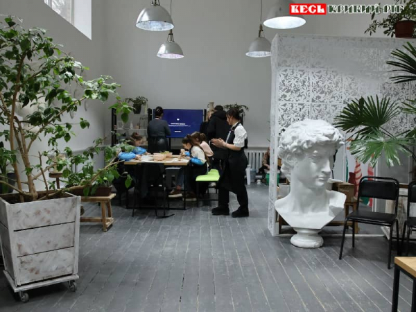 Гончарна майстерня в Художній школі №1 в Кривому Розі