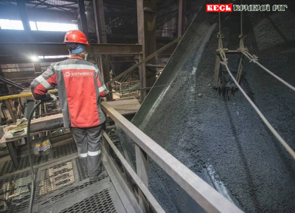 Випалювальну машину ЛУРГІ 552 відремонтували на ПівнГЗК в Кривому Розі