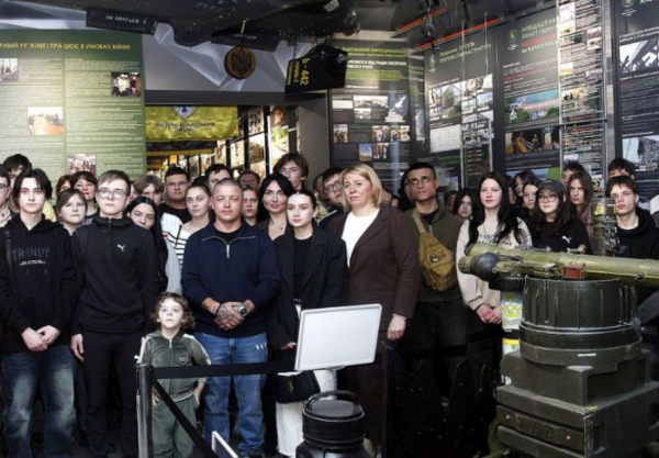 Герой України Андрій Скібін відвідав рідний Кривий Ріг і поспілкувався з молоддю1