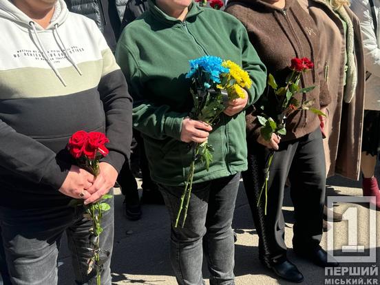 Інструктор, «азовець», атлет: у Кривому Розі відкрили меморіальну дошку на честь Дениса Комара