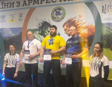 Криворізькі армреслери здобули дві золоті медалі і нове звання майстра спорту на Чемпіонаті України1