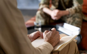 Криворізькі ветерани та діючі військовослужбовці можуть звернутися на безкоштовну гарячу лінію кризової і юридичної підтримки0