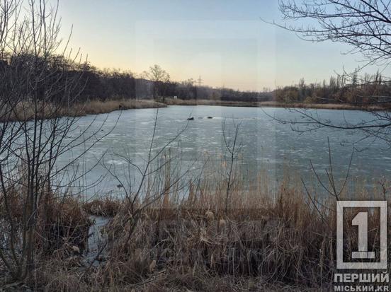 Крижана пастка посеред весни: на Захисників Азовсталі з води діставали двох чоловіків2