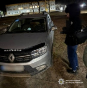 На Дніпропетровщині слідчі повідомили про підозру трьом медикам, які вимагали хабар за встановлення інвалідності військовозобов’язаному0