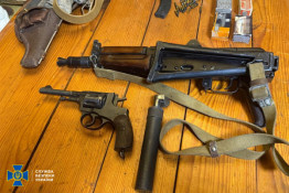 На Дніпропетровщині викрили підпільну майстерню з ремонту бойової зброї2