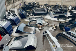 На Дніпропетровщині викрили схему перепродажу викрадених автозапчастин: серед причетних до злочину—криворіжець