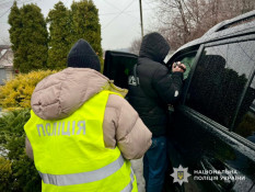 На Дніпропетровщині викрили схему перепродажу викрадених автозапчастин: серед причетних до злочину—криворіжець