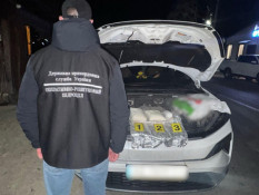На Закарпатті затримали перевізника понад 2 кг синтетичного психотропу