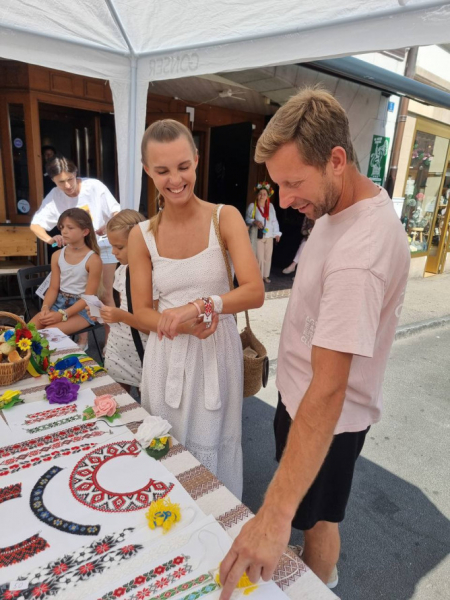 Не тільки руда: шахтарка з Кривого Рогу завоювала світ українським бісером3