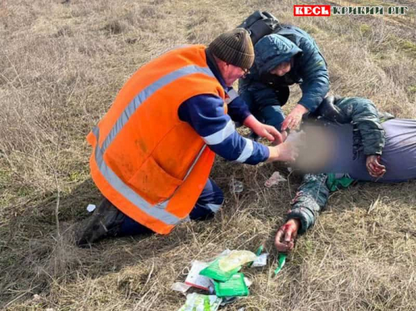 Надання допомоги пораненому під час атаки Апостолового в Криворізькому р-ні
