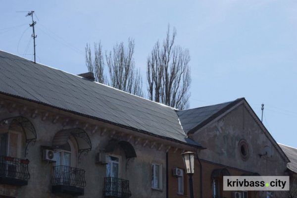 Сотні пошкоджених будинків: як відновлюють житло криворіжців після обстрілів2