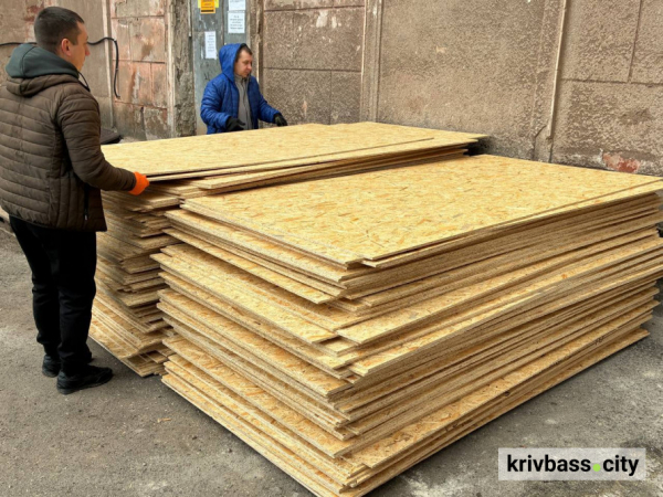 Терор мирного населення триває: у Кривому Розі ліквідовують наслідки обстрілу 6 березня4