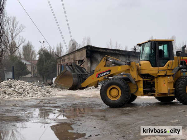 Терор мирного населення триває: у Кривому Розі ліквідовують наслідки обстрілу 6 березня2