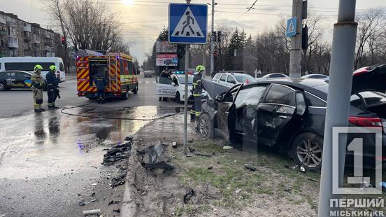 Тихіше їдеш, далі будеш – не про них: на проспекті Металургів одне в одного влетіли Mercedes і Hyundai, під колеса потрапила дитина