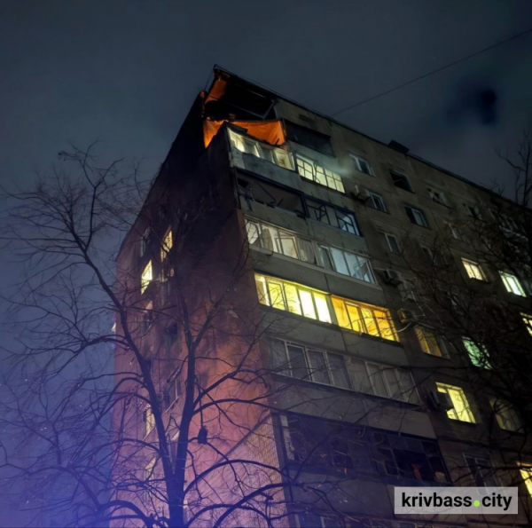 У Кривому Розі палав будинок: у ніч на 6 березня армія рф масовано атакувала місто