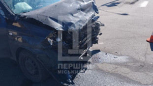 У Кривому Розі в районі ПівдГЗК зіткнулися два автомобілі1