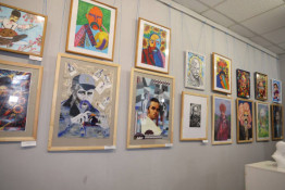 У Кривому Розі відкрилася виставка «SHEVCHENKO.CODE» до 212-ї річниці Тараса Шевченка1