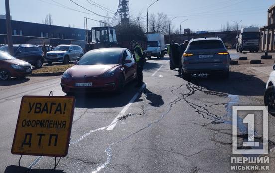 Ударився об дві автівки: на вулиці Дарвіна збили 16-річного хлопця