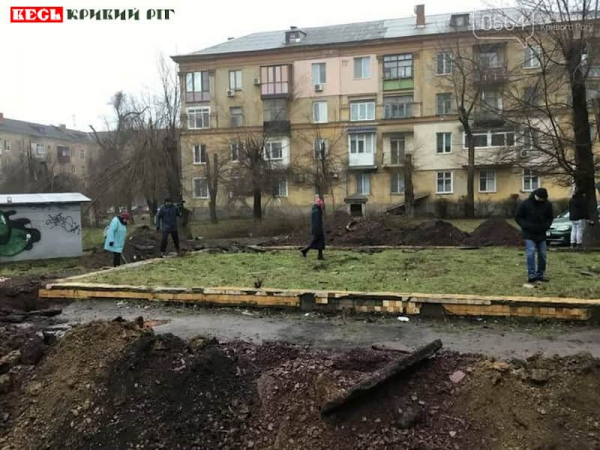 Гаражі за підробленими документами намагався збудувати наглядач кладовища в Кривому Розі