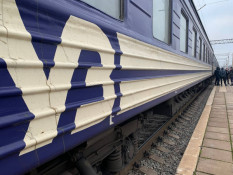 Затримки приміських поїздів: електрички на Криворіжжі курсують із запізненням