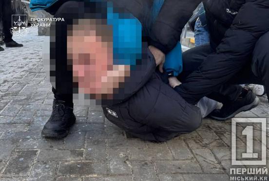 15 тисяч дол. за фікцію: у Кривому Розі судитимуть чоловіка за оборудку з відстрочкою від служби