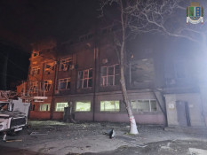 Близько 40 дронів вночі атакували Одещину: пошкоджена лікарня, є поранені