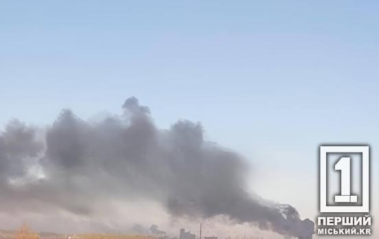 Цілять по інфраструктурі: у Кривому Розі після атаки дронів спалахнула пожежа