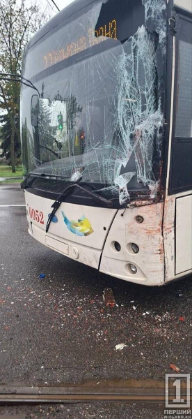 ДТП на Вернадського: у Кривому Розі відновили рух електротранспорту після зіткнення трамвая та тролейбуса