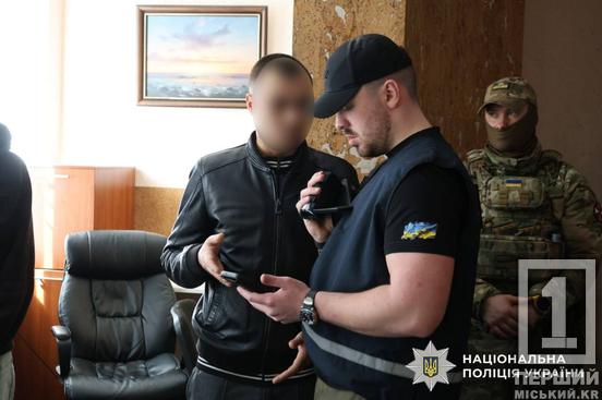 Фальшиві біржі та вигадане кохання: накрили мережу дніпровських кол-центрів, що ошукували мешканців ЄС та Казахстану