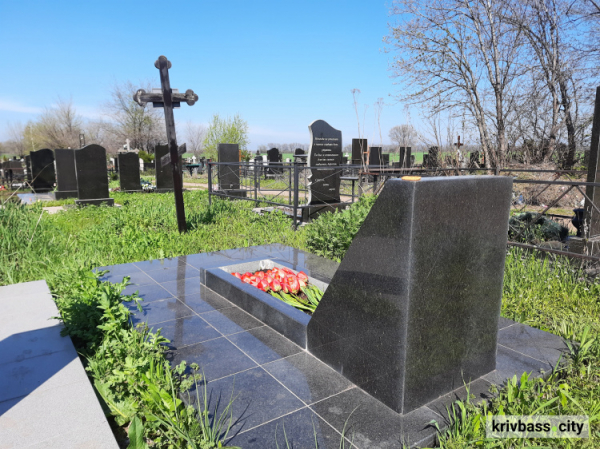 Як криворіжцям дістатися до міських кладовищ у період поминальних днів 17-19 квітня: схеми руху транспорту 