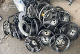 Крадіжки автозапчастин на мільйони: у Дніпрі викрили злочинну схему