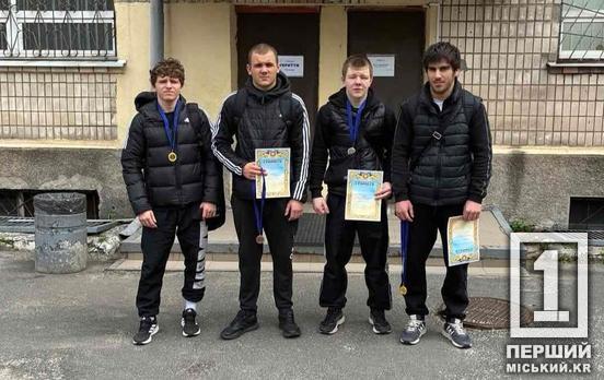 Криворізькі борці вибороли «золото» на обласному чемпіонаті у Дніпрі
