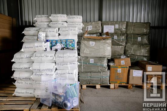 Ліхтарі, рупори та пледи: «Укрзалізниця» отримала нове обладнання для евакуації пасажирів