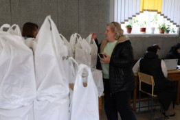 Місто продовжує підтримувати криворіжців - з 13 квітня розпочалась друга «хвиля» видачі безкоштовних продуктових наборів
