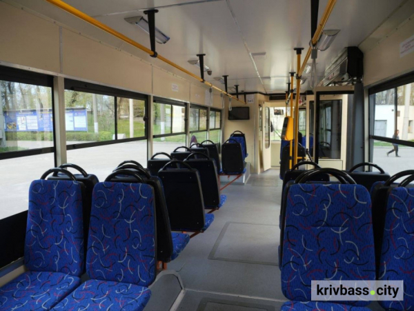 Модернізація міського електротранспорту: у Кривому Розі на маршрут вийшов старий-новий тролейбус